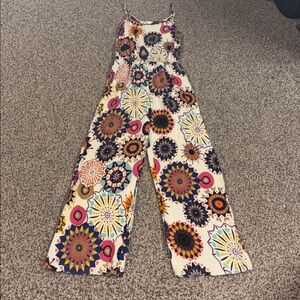 Lucky & Coco Sunburst Pattern Wide-Leg Spaghetti Strap Romper Jumper Size Medium